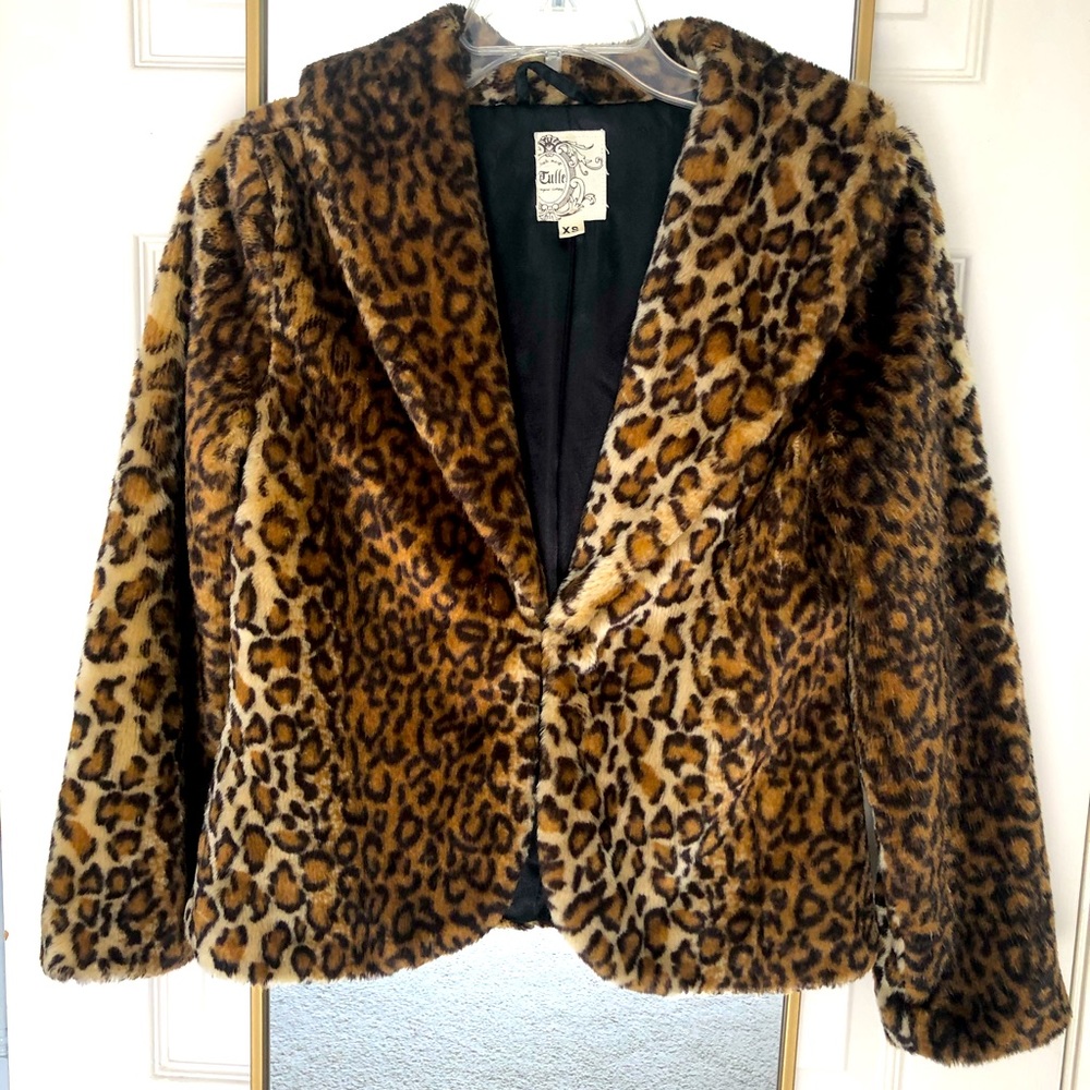 Junior size leopard print faux fur coat.